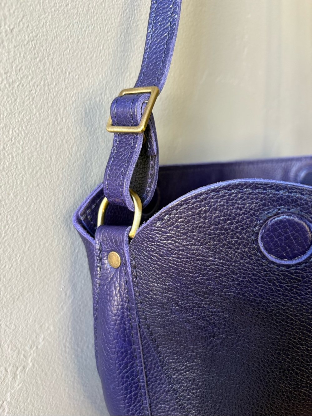 Portland Leather Navy Koala Sling Bag - Picture 9 of 11